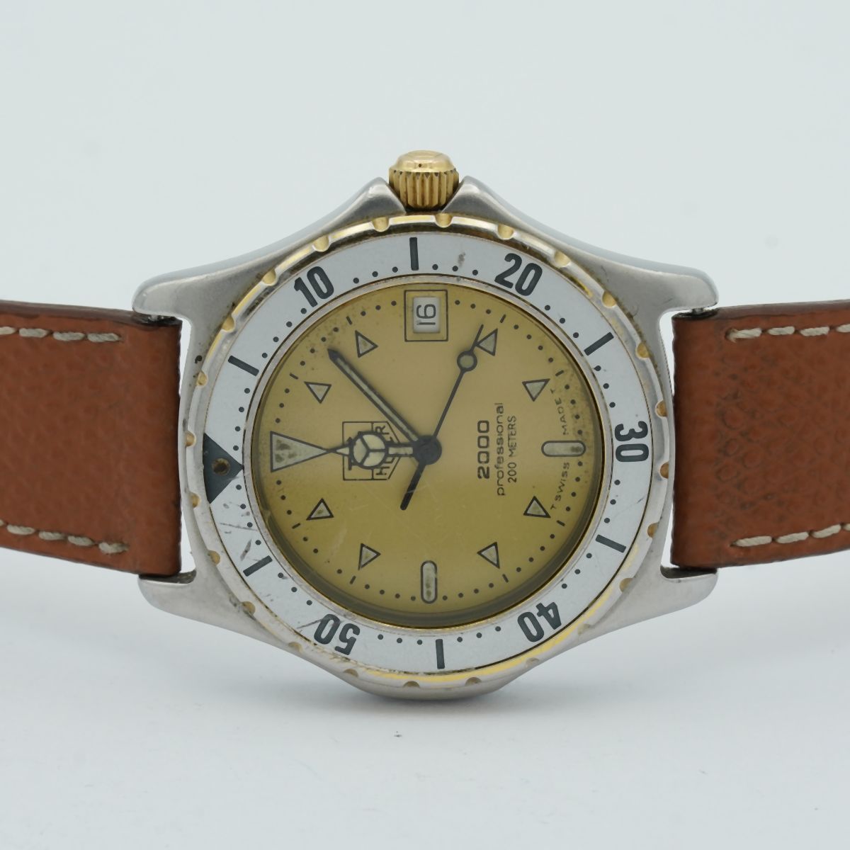 TAG Heuer Professional 2000 Women's Watch 1 11/32in 974.006